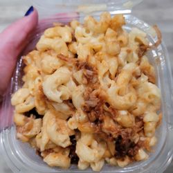John & Sons Fly Road Market - pulled pork mac and cheese