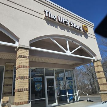 The UPS Store - Shipping Centers Near Me - Fayetteville, Arkansas