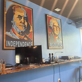 Old Towne Beer Hall & Growler - Ben & George - Bars Near Me - Franklin, Indiana