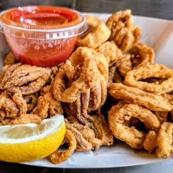 Yankee Lobster - Calamari at Yankee Lobster - Seafood Markets Near Me - Boston, Massachusetts