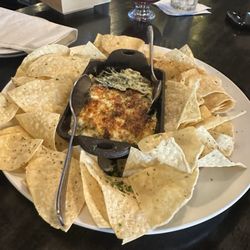 State 28 Kitchen and Cocktails - Spinach artichoke dip was SPOT ON!!!