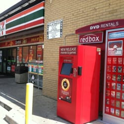 7-Eleven - Exterior.