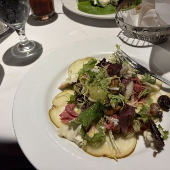 Toscanova Calabasas - My delicious salad pears, grapes, candy walnuts, different types of lettuce in a sweet mustard dressing - Italian Near Me - Calabasas, California Toscanova Calabasas - My delicious salad pears, grapes, candy walnuts, different types of lettuce in a sweet mustard dressing - Italian Near Me - Calabasas, California