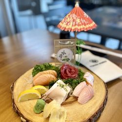 Token Ramen - Sashimi Appetizer
