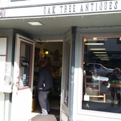 Oak Tree Antiques - Store front