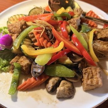 Mantra Raja - Fresh ginger stir fried with tofu - Thai Near Me - Carlsbad, California Mantra Raja - Fresh ginger stir fried with tofu - Thai Near Me - Carlsbad, California