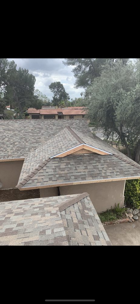 Slide of Suamol Professional Roofing