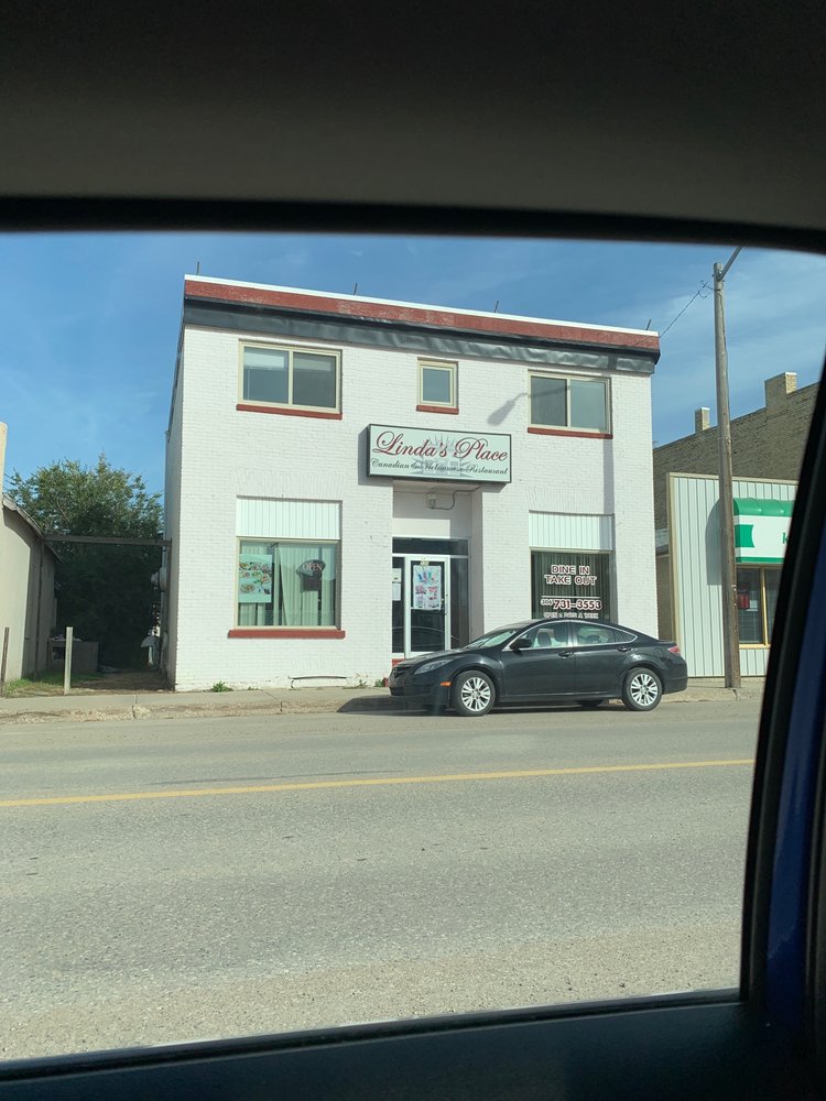 LINDA’S PLACE Updated August 2024 235 James Street, Lumsden