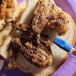 Randalls - Kind of funny; roasted deli chx order, smallest wings ever seen. Wonder what bird looked like. :?