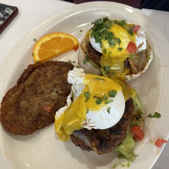 Caffe Luna Rosa - Chorizo Eggs Benedict - Italian Near Me - Delray Beach, Florida Caffe Luna Rosa - Chorizo Eggs Benedict - Italian Near Me - Delray Beach, Florida