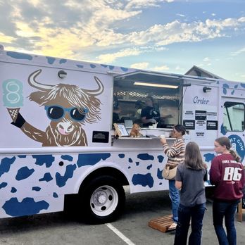 Eight Cow Creamery - Ice Cream & Frozen Yogurt Near Me - Ridgefield, Washington Eight Cow Creamery - Ice Cream & Frozen Yogurt Near Me - Ridgefield, Washington