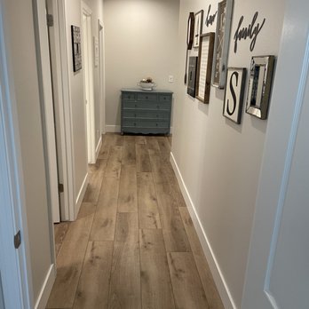 Fresno Carpet Gallery - a hallway in a home - Flooring Near Me - Fresno, California Fresno Carpet Gallery - a hallway in a home - Flooring Near Me - Fresno, California