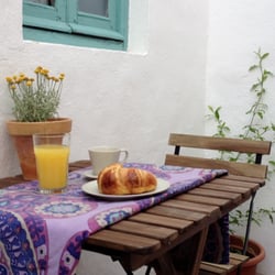 Ronda Sweet - Andalusian patio available during spring and summer