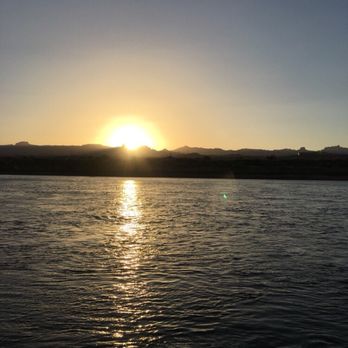 Edgewater - Sunrise on the river - Hotels Near Me - Laughlin, Nevada Edgewater - Sunrise on the river - Hotels Near Me - Laughlin, Nevada