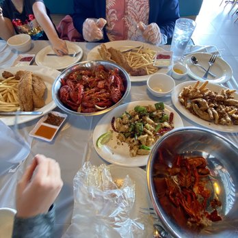 Bluewave Seafood - Crawfish,chicken feet,squid,catfish, shrimp,oysters. - Seafood Near Me - Houston, Texas