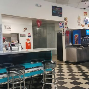 Chubby's Diner - Diners Near Me - Manteca, California