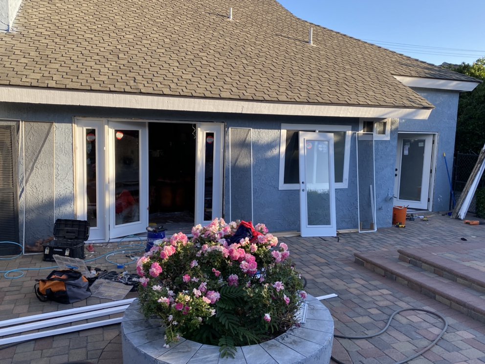 Slide of Victor's Handyman and Remodeling Services