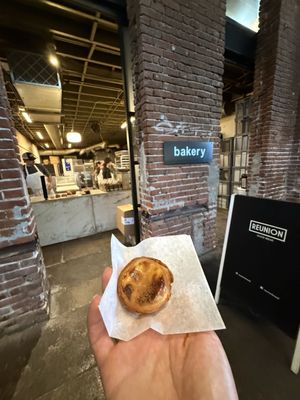 Reunion Bakery / Sourdough Bread / Coffee by null