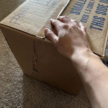 Pure Moving Company - Small box clearly marked FRAGILE destroyed - Movers Near Me - Los Angeles, California Pure Moving Company - Small box clearly marked FRAGILE destroyed - Movers Near Me - Los Angeles, California