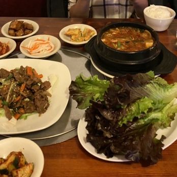 Korea Garden - Beef bulgogi with side dishes and lettuce - Korean Near Me - Omaha, Nebraska