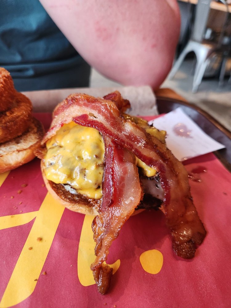 HIPOINTE DRIVEIN COTTLEVILLE 79 Photos & 63 Reviews 6015 Mid