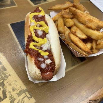 Peaches Corner - Short Dog and Basket Of Fries - Hot Dogs Near Me - Myrtle Beach, South Carolina Peaches Corner - Short Dog and Basket Of Fries - Hot Dogs Near Me - Myrtle Beach, South Carolina