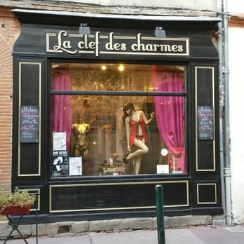 La Clef des Charmes - Jolie vitrine! - Adult Shops Near Me - Toulouse, 31