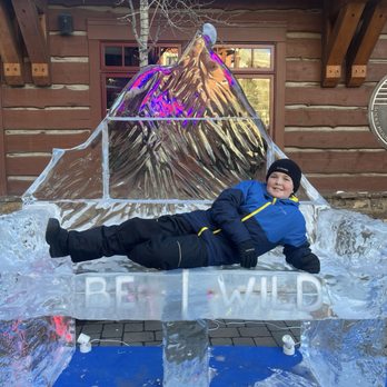 The Lodge At Mountaineer Square - Ice sculpture - Hotels Near Me - Crested Butte, Colorado The Lodge At Mountaineer Square - Ice sculpture - Hotels Near Me - Crested Butte, Colorado