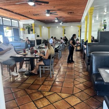 Huevos Avenue - Mexican Near Me - Henderson, Nevada