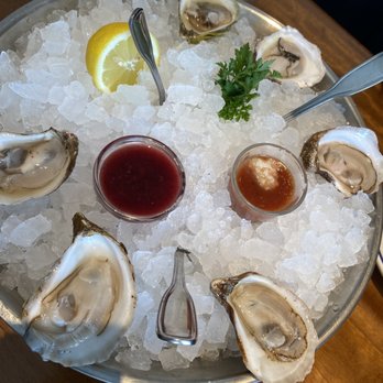 Hudson House - Oysters chef special - Seafood Near Me - Irving, Texas