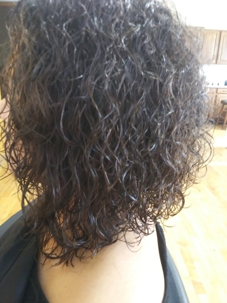 Sophisticuts for Ladies Logo