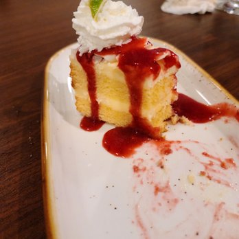 Zab Thai Kitchen - Lemon cream cake with raspberry sauce! - Thai Near Me - Fountain Hills, Arizona Zab Thai Kitchen - Lemon cream cake with raspberry sauce! - Thai Near Me - Fountain Hills, Arizona