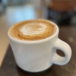 cafe au lait with cinnamon