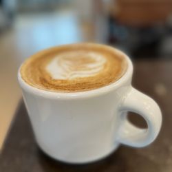 Levity Breakfast House - Cafe au lait with cinnamon