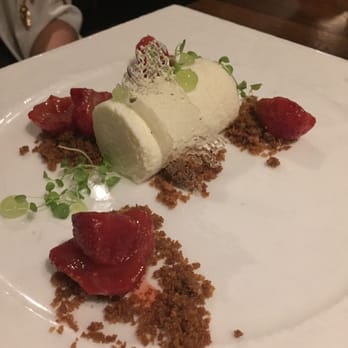 Canoe - Goat's Milk Cheesecake - Canadian (New) Near Me - Toronto, Ontario