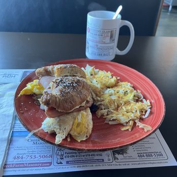 Green Street Grill - Crazy breakfast sandwich - Breakfast & Brunch Near Me - Downingtown, Pennsylvania Green Street Grill - Crazy breakfast sandwich - Breakfast & Brunch Near Me - Downingtown, Pennsylvania