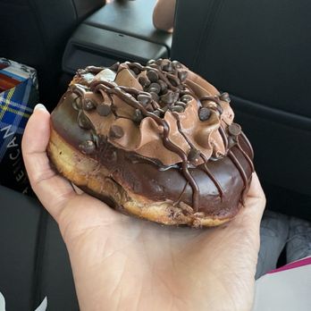 Pinkbox Doughnuts - Chocolate! - Donuts Near Me - Primm, Nevada Pinkbox Doughnuts - Chocolate! - Donuts Near Me - Primm, Nevada