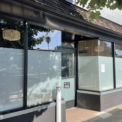 Yoga Amansala - Glazed for privacy