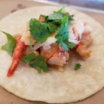 Bartaco Chastain Park - Lobster taco - includes lobster claw meat, butter asbd cilantrto - Mexican Near Me - Atlanta, Georgia