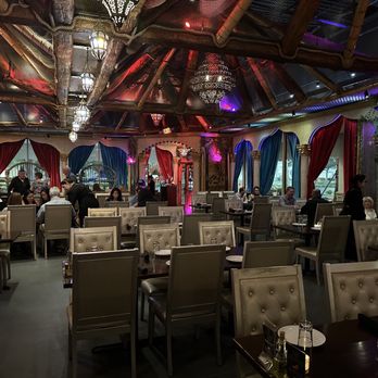 La Vie Mediterranean Restaurant - Beautiful restaurant space - Lebanese Near Me - Pompano Beach, Florida