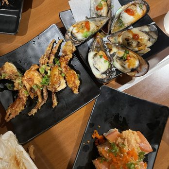 Kuma Sushi - Soft shell crab and baked mussels appetizers - Sushi Bars Near Me - Reno, Nevada Kuma Sushi - Soft shell crab and baked mussels appetizers - Sushi Bars Near Me - Reno, Nevada
