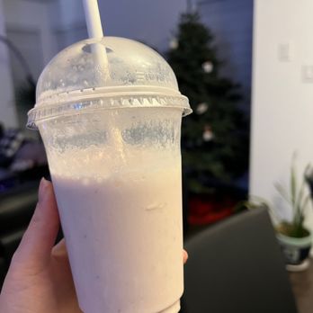 Umbrella Burger - Strawberry milkshake - Burgers Near Me - Ottawa, Ontario Umbrella Burger - Strawberry milkshake - Burgers Near Me - Ottawa, Ontario
