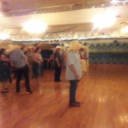 Amour Danzar School-Ballroom - Very welcoming Dancers, Miss Barbara is an "Awesome Instructor" practice is Saturday at 8 pm