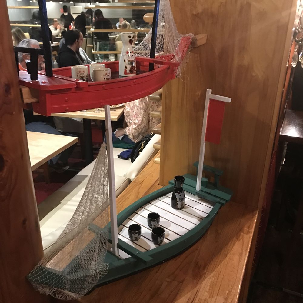 Orient Express - Sushi Boat dècor. - Chinese Near Me - Atlanta, Georgia Orient Express - Sushi Boat dècor. - Chinese Near Me - Atlanta, Georgia