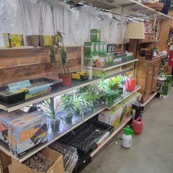 Griff's Feed & Seed - Home & Garden Near Me - Colusa, California Griff's Feed & Seed - Home & Garden Near Me - Colusa, California