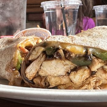 Valhalla Crossing - Excellent Chicken Philly wrap - American Near Me - Valhalla, New York