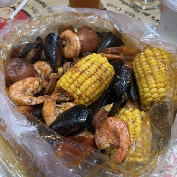 Mr. & Mrs. Crab Juicy Seafood & Bar - Seafood Near Me - Davie, Florida