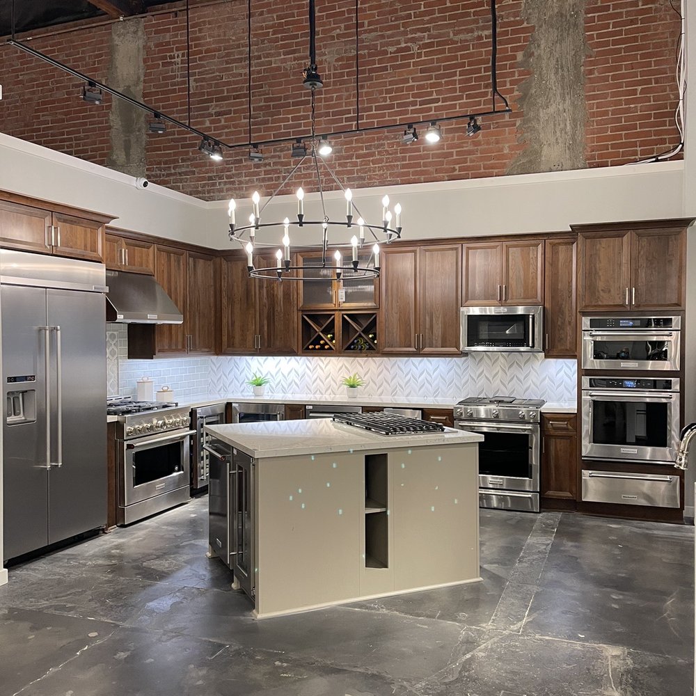 Ferguson Home - Island - Kitchen & Bath Near Me - Pasadena, California