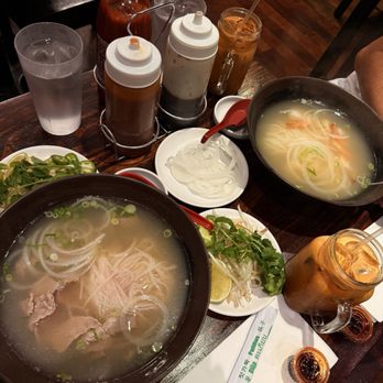 Pho 24 - Pho Tai Shrimp Pho Tai Thai Tea (16oz) - Vietnamese Near Me - Los Angeles, California Pho 24 - Pho Tai Shrimp Pho Tai Thai Tea (16oz) - Vietnamese Near Me - Los Angeles, California