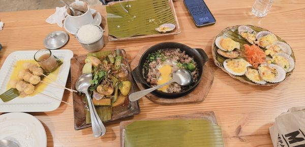 House of Lechon by null